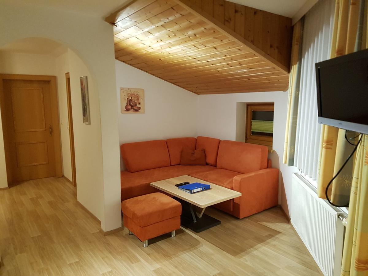Haus Kathrin Apartment Kaprun Exterior foto