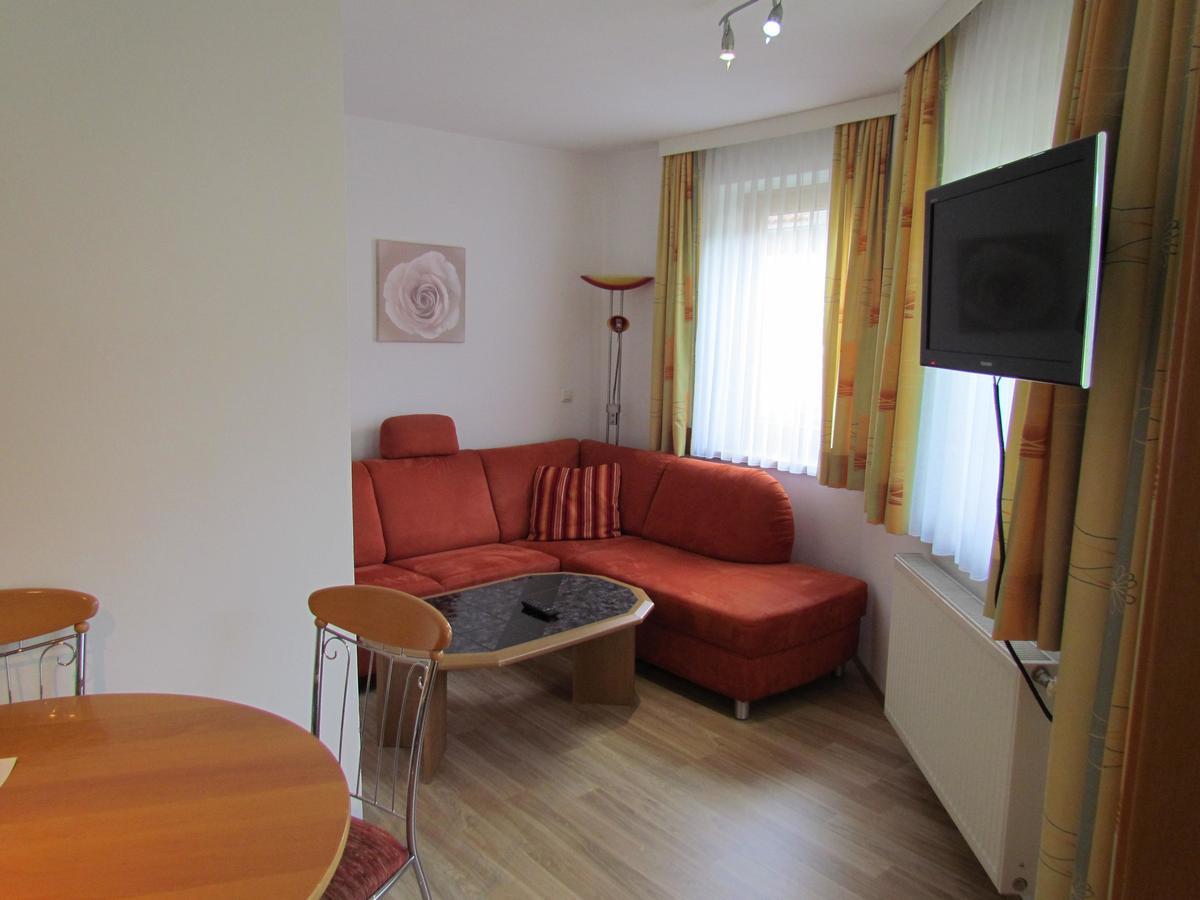 Haus Kathrin Apartment Kaprun Exterior foto